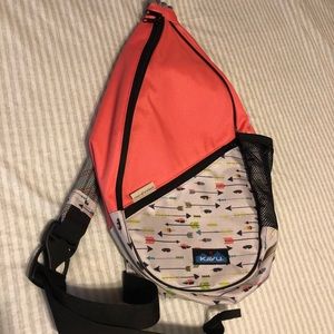 Like New Kavu Paxton Bag